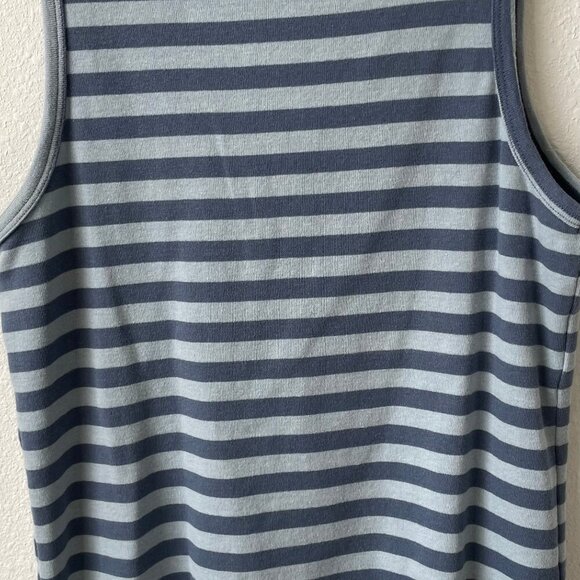 Women's Eddie Bauer Vneck Tank - Picture 6 of 6